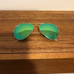 Ray-Ban Mirrored Aviator Sunglasses (Polarized)